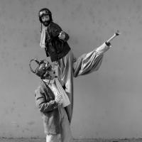 Acrobatie et échasses